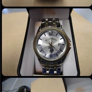 New Old Stock US Polo Men's Quartz Watch Silver & Gold Tone